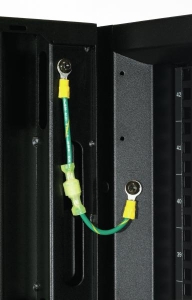 NetShelter SX 42U Enclosure