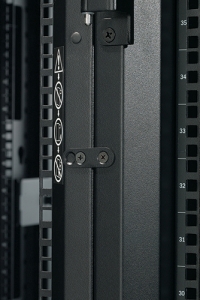 NetShelter SX 48U 600x1070 Enclosure/Blk