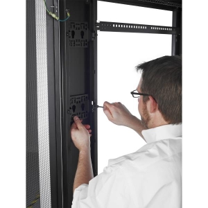 NetShelter SV 42U Enclosure