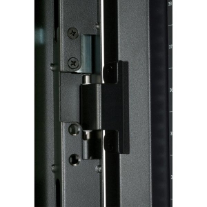 NetShelter SX 42U Enclosure