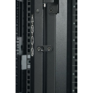 NetShelter SX 42U Enclosure