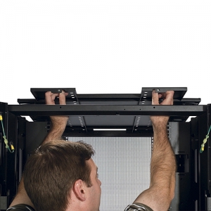 RACK:NetShelter SX 42U 750mm w/sides