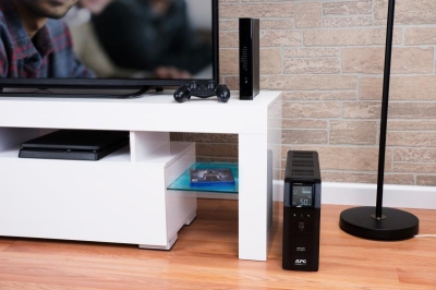 Back UPS Pro BR 1600VA  Sinewave 8 Outle